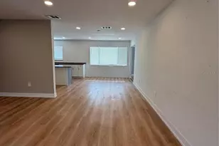 8127 Chesebro Ave, North Port, FL 34287 - Photo 5