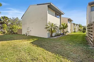1143 Longfellow Rd, Sarasota, FL 34243 - Photo 49