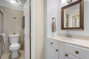 1143 Longfellow Rd, Sarasota, FL 34243 - Photo 7