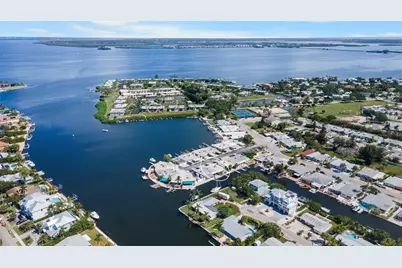 26 Seaside Court, Holmes Beach, FL 34217 - Photo 41