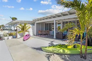 26 Seaside Ct, Holmes Beach, FL 34217 - Photo 27