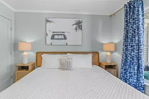 26 Seaside Ct, Holmes Beach, FL 34217 - Photo 17