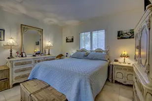 115 Airport Ave E, Venice, FL 34285 - Photo 11