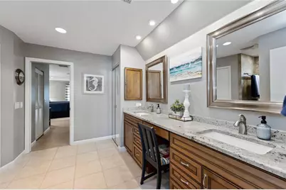 4388 Pasadena Circle, Sarasota, FL 34233 - Photo 11