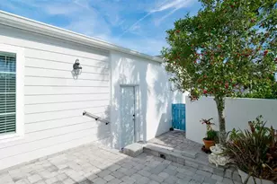 836 Waterside Ln, Bradenton, FL 34209 - Photo 7