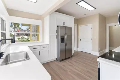 1715 6th Avenue W, Bradenton, FL 34205 - Photo 5