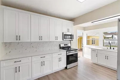 1715 6th Avenue W, Bradenton, FL 34205 - Photo 9