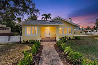 1715 6th Avenue W, Bradenton, FL 34205 - Photo 1