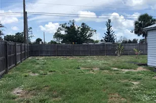 1395 Sharlo Ln, Englewood, FL 34224 - Photo 9