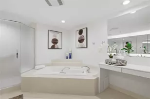 2550 Harbourside Dr, Longboat Key, FL 34228 - Photo 9