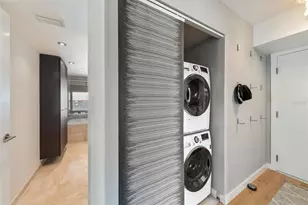 555 S Gulfstream Ave, Sarasota, FL 34236 - Photo 9