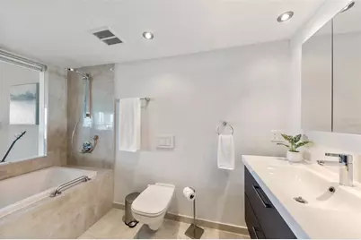 555 S Gulfstream Avenue #804, Sarasota, FL 34236 - Photo 21