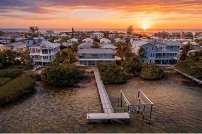 2512 Avenue A, Bradenton Beach, FL 34217 - Photo 15