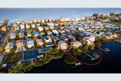 2512 Avenue A, Bradenton Beach, FL 34217 - Photo 13