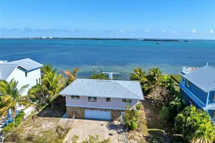 2512 Ave A, Bradenton Beach, FL 34217 - Photo 3