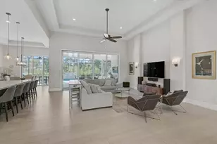 960 Highland Cir, Nokomis, FL 34275 - Photo 5