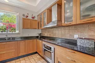 33 Bishopscourt Rd, Osprey, FL 34229 - Photo 19