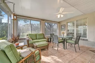 1222 Golfview Woods Dr, Sun City Center, FL 33573 - Photo 9