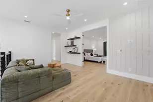 2450 Hawthorne St, Sarasota, FL 34239 - Photo 19