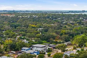 2450 Hawthorne St, Sarasota, FL 34239 - Photo 61