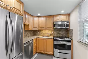 4310 Falmouth Dr, Longboat Key, FL 34228 - Photo 9
