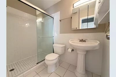 2701 Hidden Lake Drive N #G, Sarasota, FL 34237 - Photo 11