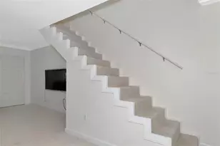 3225 Ramblewood Dr, Sarasota, FL 34237 - Photo 19