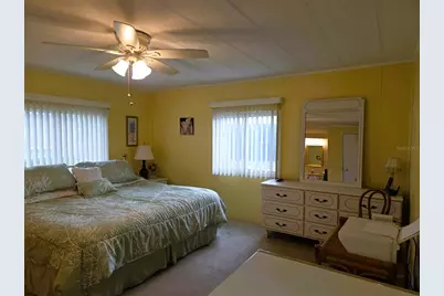 3209 Oakwood Boulevard S, Sarasota, FL 34237 - Photo 27