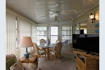 3209 Oakwood Boulevard S, Sarasota, FL 34237 - Photo 21