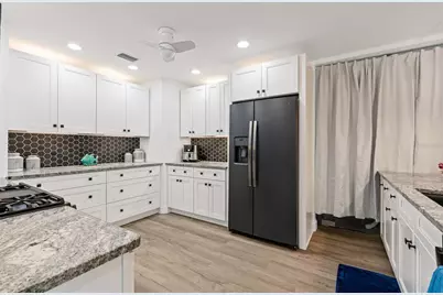 7215 Westmoreland Drive, Sarasota, FL 34243 - Photo 23