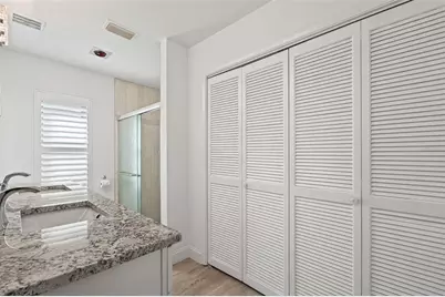 7215 Westmoreland Drive, Sarasota, FL 34243 - Photo 13