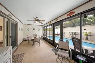 8465 Cypress Lake Cir, Sarasota, FL 34243 - Photo 25