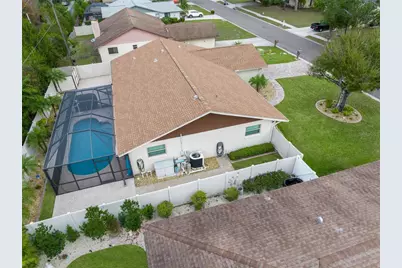 8465 Cypress Lake Circle, Sarasota, FL 34243 - Photo 37