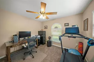 8465 Cypress Lake Cir, Sarasota, FL 34243 - Photo 23