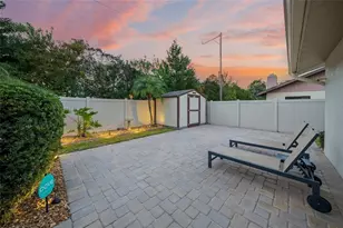 8465 Cypress Lake Cir, Sarasota, FL 34243 - Photo 33