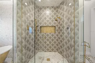 1400 Siesta Dr, Sarasota, FL 34239 - Photo 33