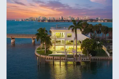 1400 Siesta Drive, Sarasota, FL 34239 - Photo 1