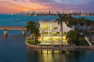 1400 Siesta Dr, Sarasota, FL 34239 - Photo 1