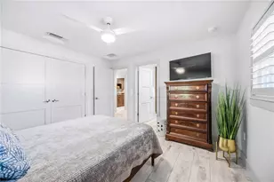 2117 Riviera Dr, Sarasota, FL 34232 - Photo 25