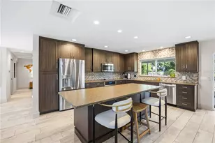 2117 Riviera Dr, Sarasota, FL 34232 - Photo 7