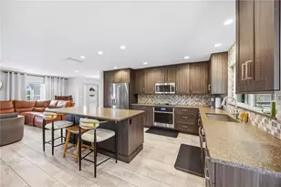 2117 Riviera Dr, Sarasota, FL 34232 - Photo 9