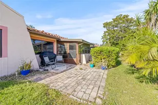 9677 86th Ave, Seminole, FL 33777 - Photo 29