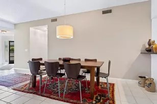 1678 Starling Dr, Sarasota, FL 34231 - Photo 5