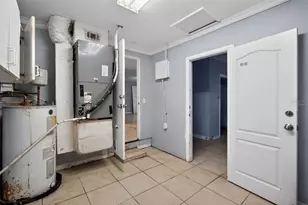 8421 47th St N, Pinellas Park, FL 33781 - Photo 33