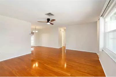 2705 Amanda Drive, Sarasota, FL 34232 - Photo 9