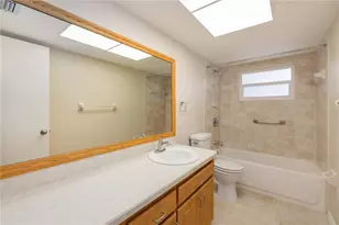 2705 Amanda Dr, Sarasota, FL 34232 - Photo 39