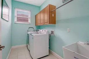 6659 38th Ln E, Sarasota, FL 34243 - Photo 45