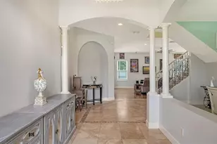 6659 38th Ln E, Sarasota, FL 34243 - Photo 5