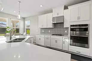 9312 Tequila Sunrise Dr, Sarasota, FL 34241 - Photo 15