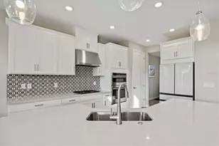 9312 Tequila Sunrise Dr, Sarasota, FL 34241 - Photo 19